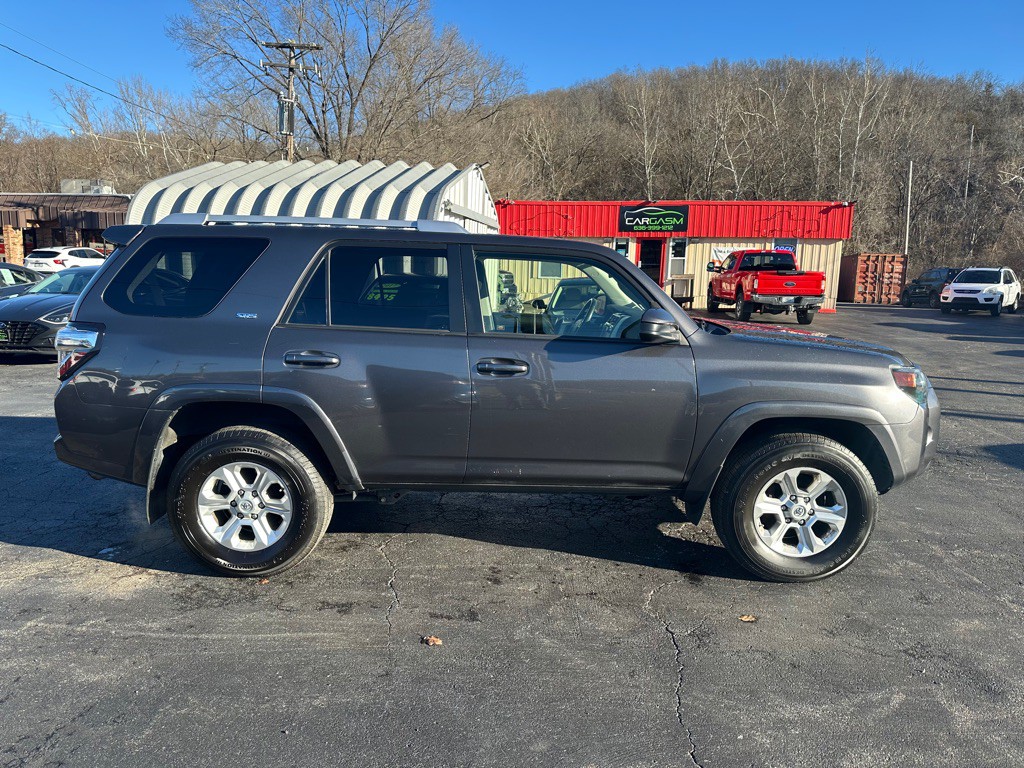 2015 Toyota 4Runner Image 2