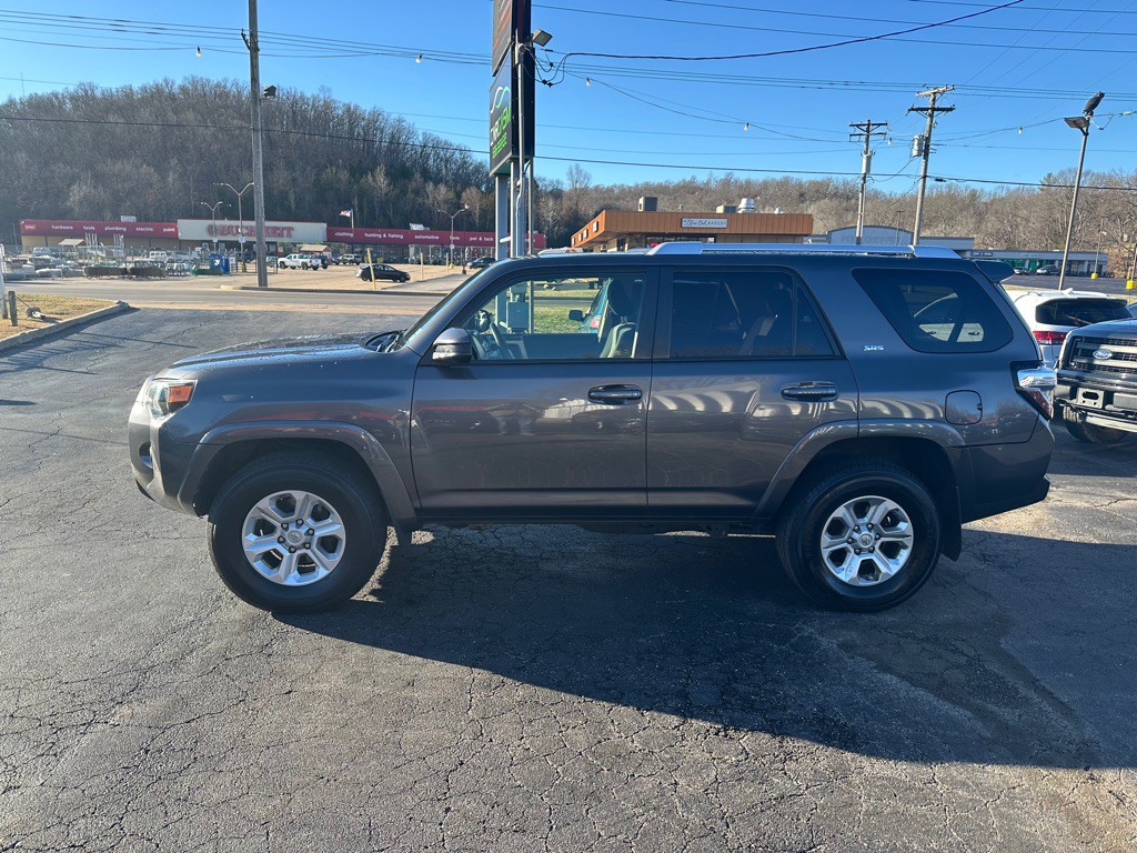2015 Toyota 4Runner Image 6