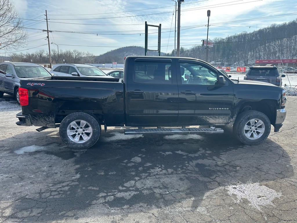 2017 Chevrolet Silverado 1500 Image 2