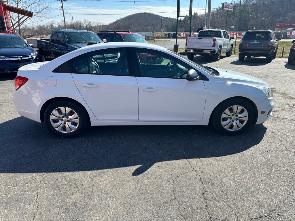 2016 Chevrolet Cruze Image 6