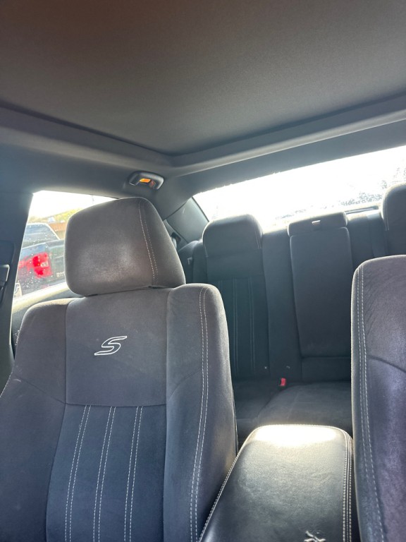 2012 Chrysler 300 Image 7