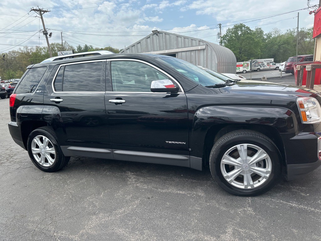 2016 GMC Terrain Image 2