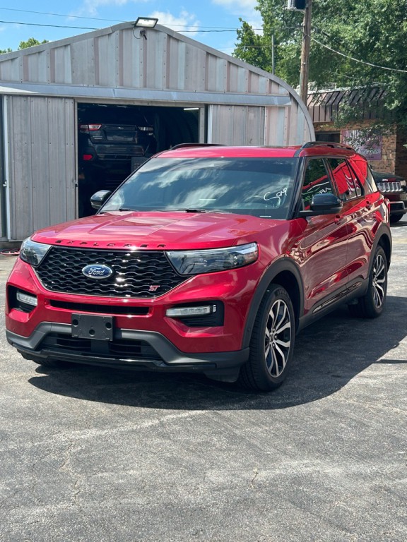 2020 Ford Explorer Image 2