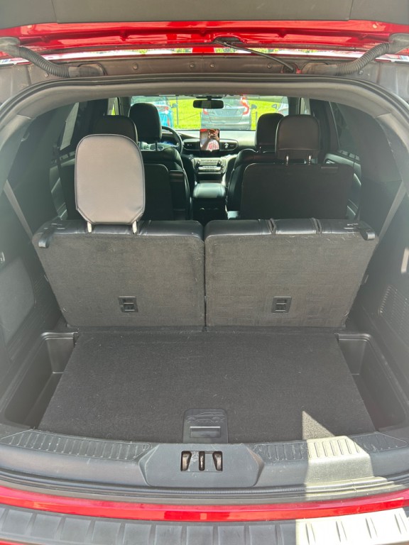 2020 Ford Explorer Image 8