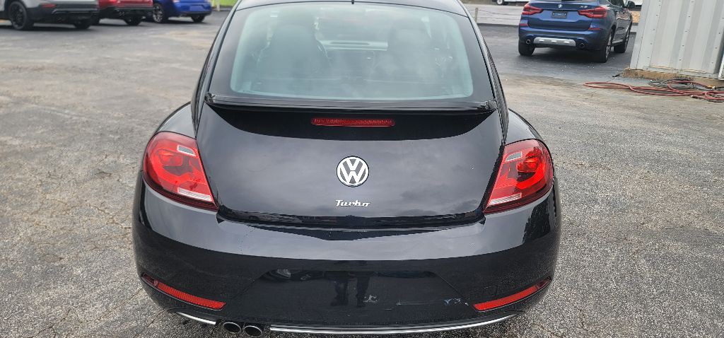 2018 Volkswagen Beetle Image 6