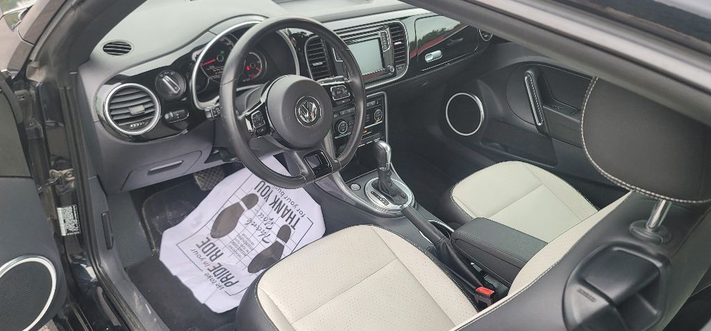 2018 Volkswagen Beetle Image 8