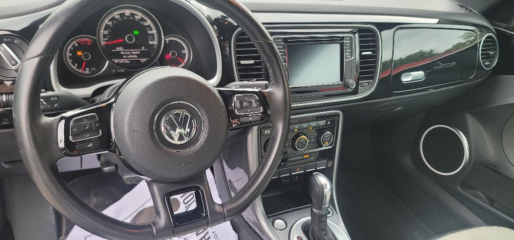 2018 Volkswagen Beetle Image 11