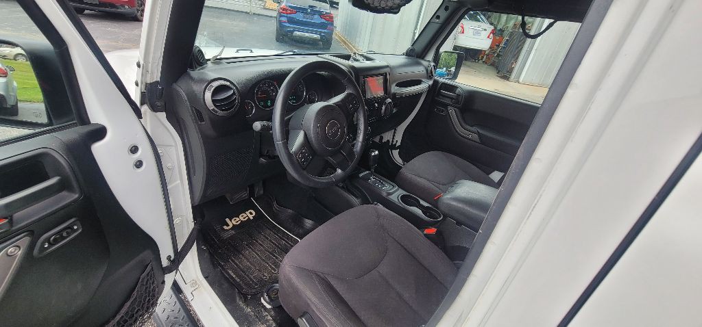 2013 Jeep Wrangler Unlimited Image 8