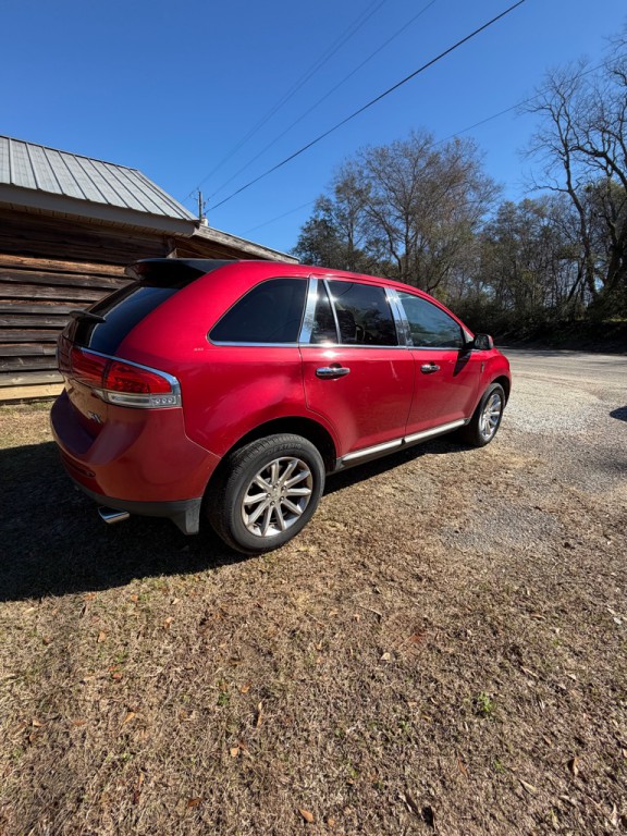 2011 Lincoln MKX Image 2