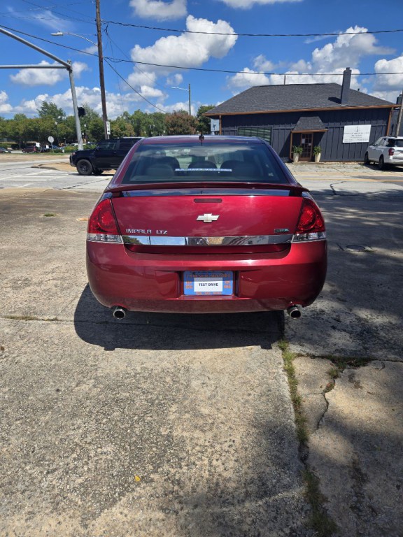 2011 Chevrolet Impala Image 3