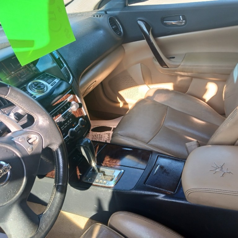 2010 Nissan Maxima Image 5