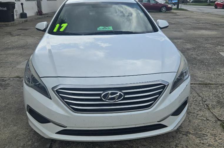 2017 Hyundai Sonata Image 2