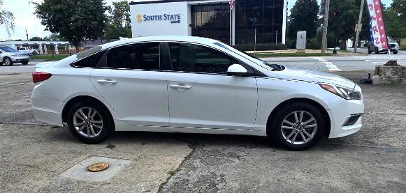 2017 Hyundai Sonata Image 4