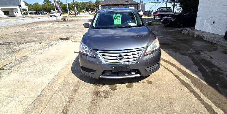 2015 Nissan Sentra Image 1