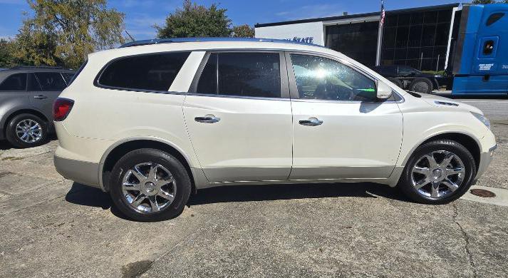 2010 Buick Enclave Image 1