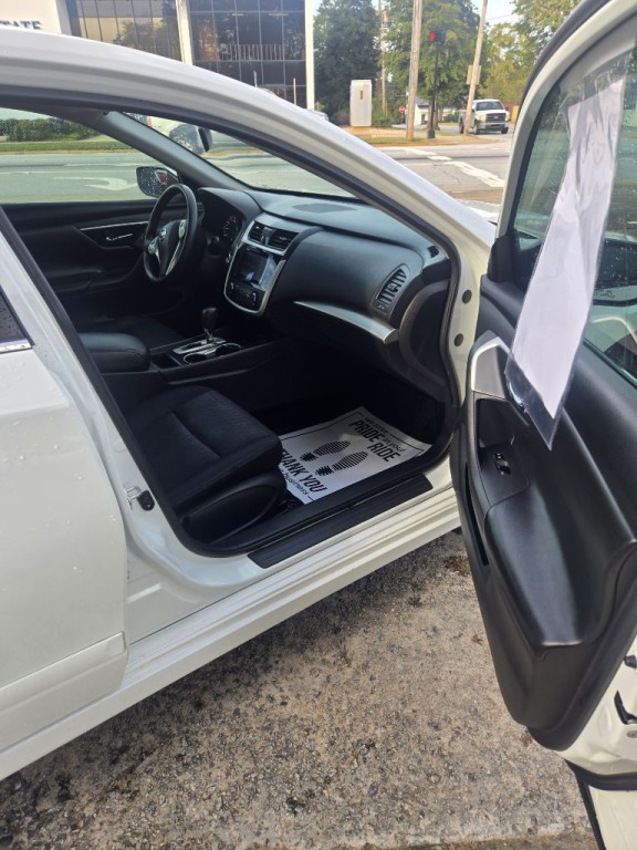 2018 Nissan Altima Image 5