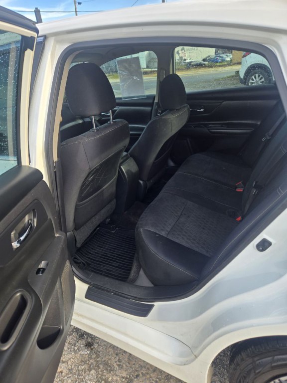 2018 Nissan Altima Image 7