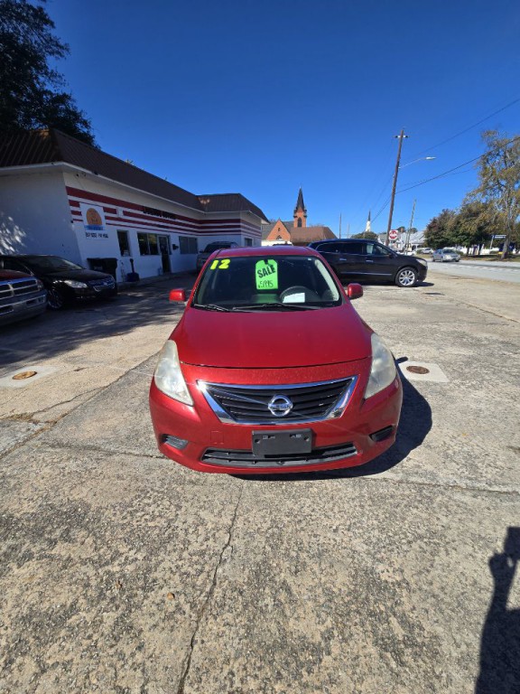 2012 Nissan Versa Image 2