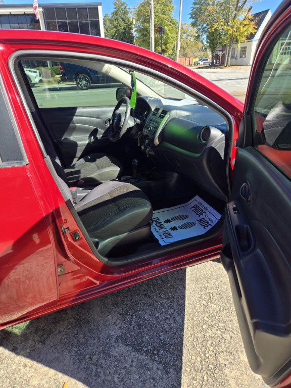2012 Nissan Versa Image 6