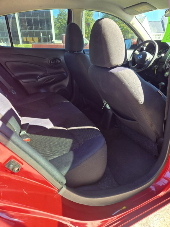 2012 Nissan Versa Image 7