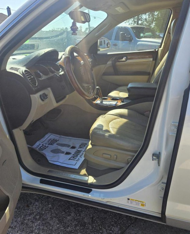 2010 Buick Enclave Image 8