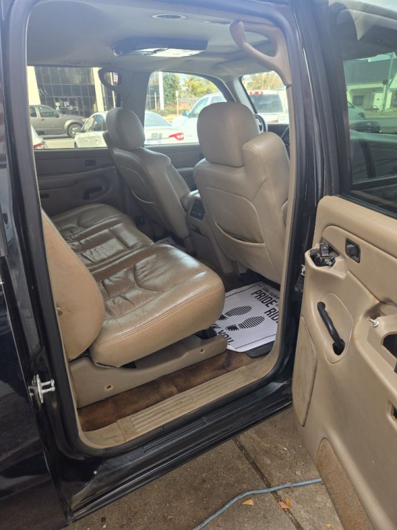 2005 Chevrolet Suburban Image 7