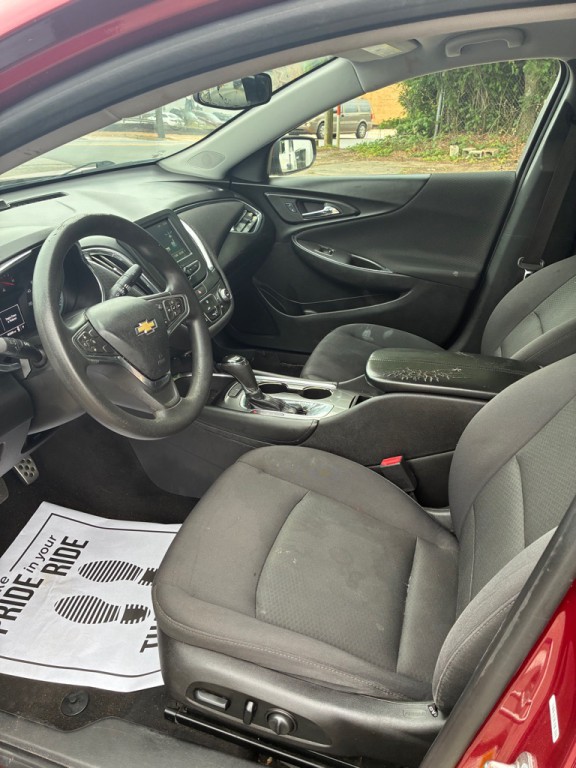 2017 Chevrolet Malibu Image 5