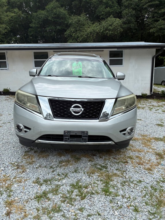 2014 Nissan Pathfinder Image 1