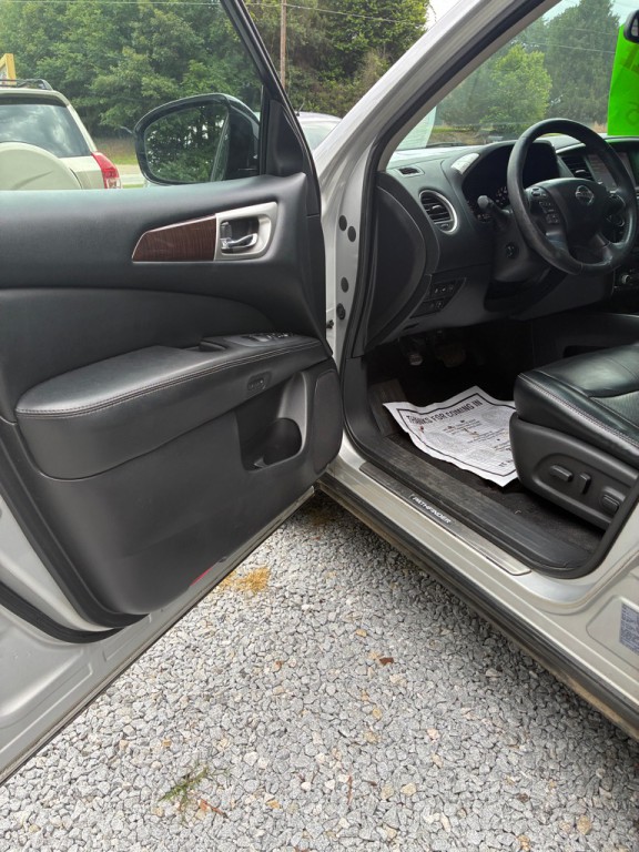 2014 Nissan Pathfinder Image 5