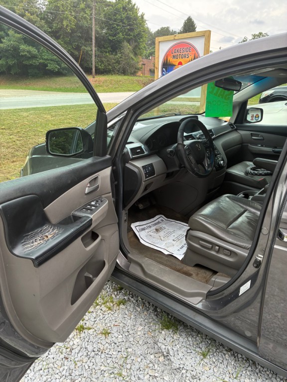 2012 Honda Odyssey Image 5