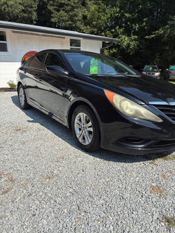 2011 Hyundai Sonata Image 2