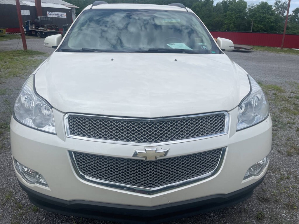 2011 Chevrolet Traverse Image 1
