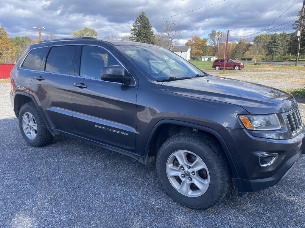 2016 Jeep Grand Cherokee Image 2