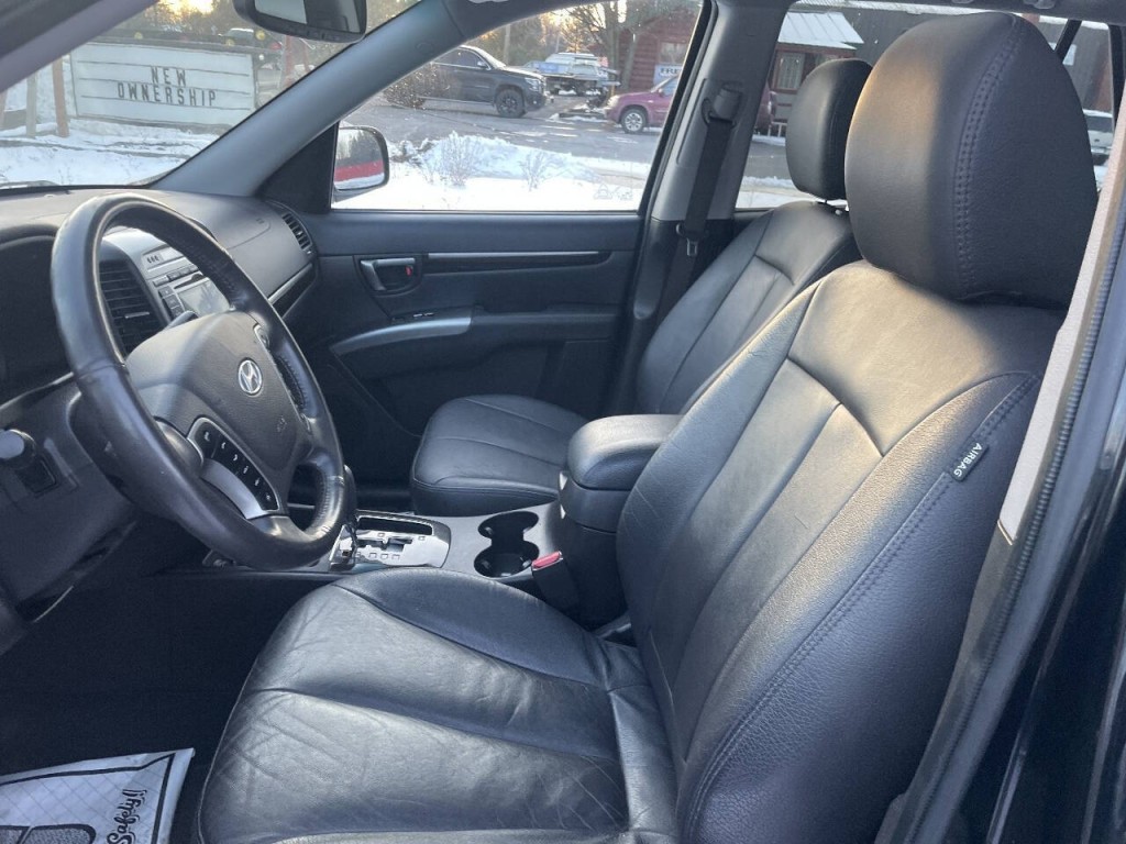2010 Hyundai Santa Fe Image 3