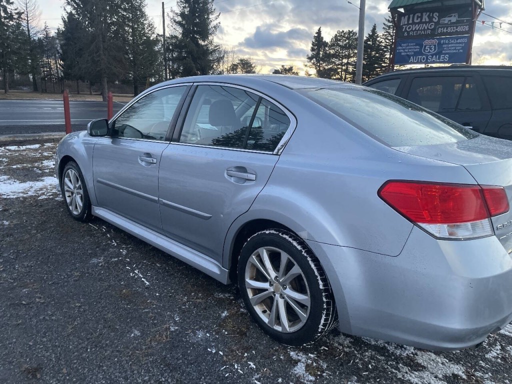 2013 Subaru Legacy Image 3
