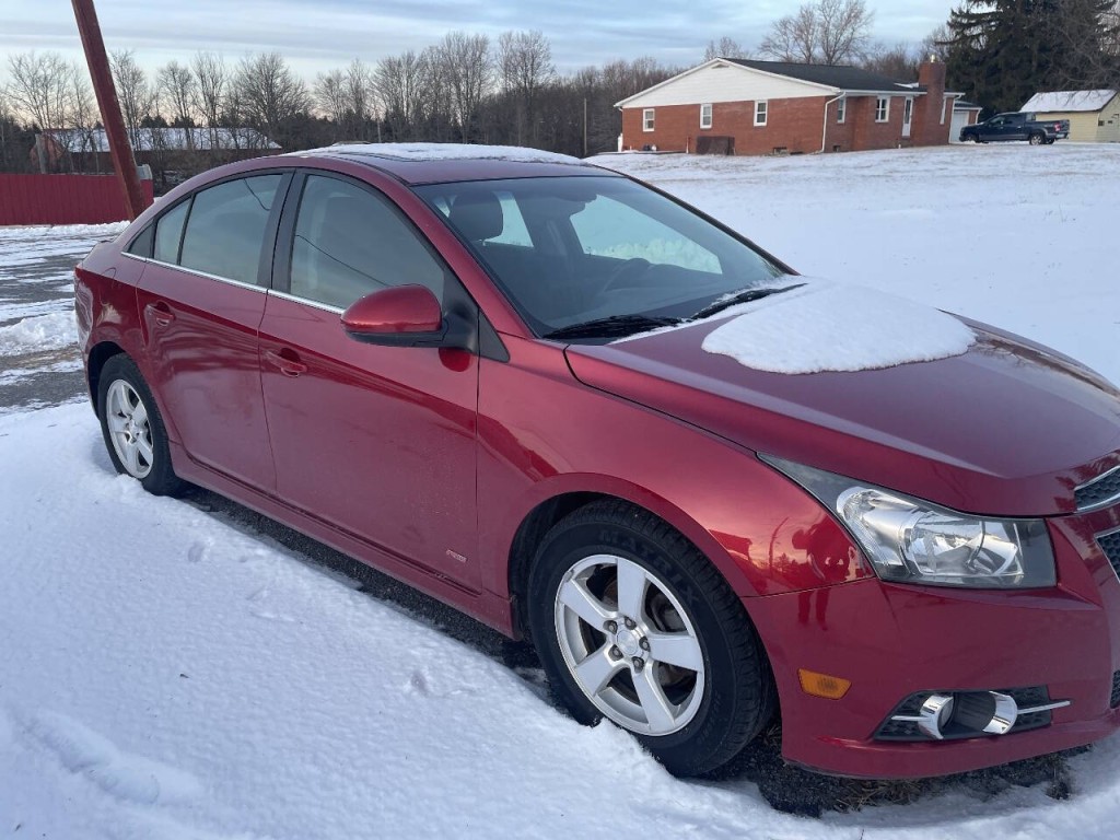 2013 Chevrolet Cruze Image 2