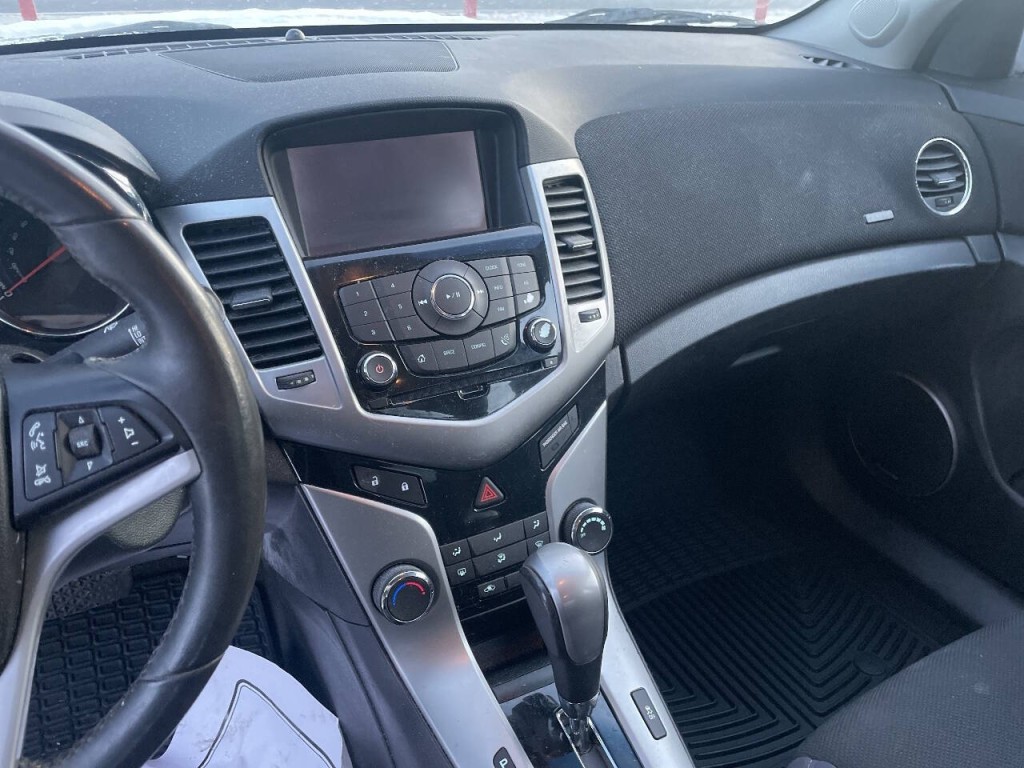 2013 Chevrolet Cruze Image 6