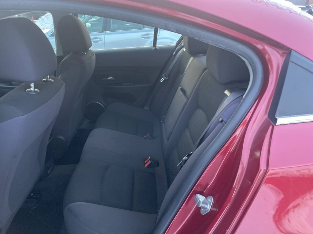 2013 Chevrolet Cruze Image 8