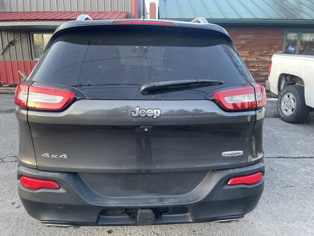 2015 Jeep Cherokee Image 8