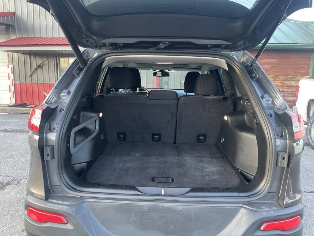 2015 Jeep Cherokee Image 9