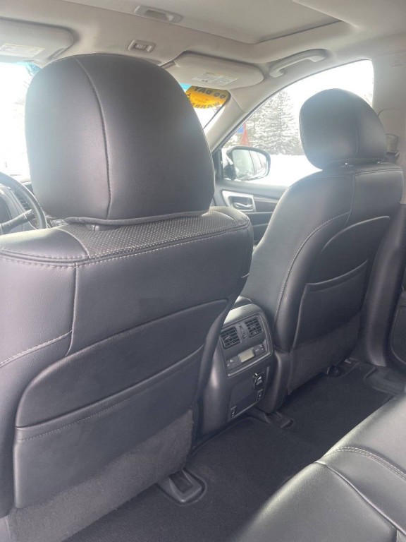 2015 Nissan Pathfinder Image 6