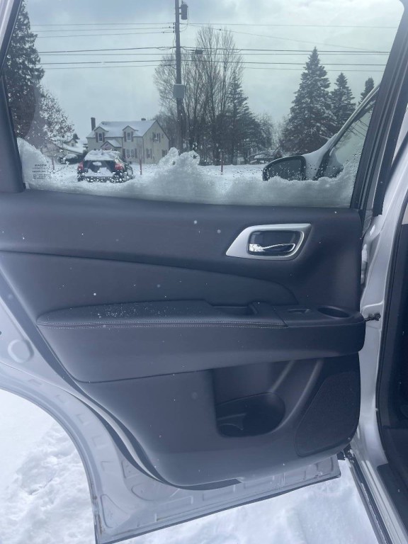 2015 Nissan Pathfinder Image 7