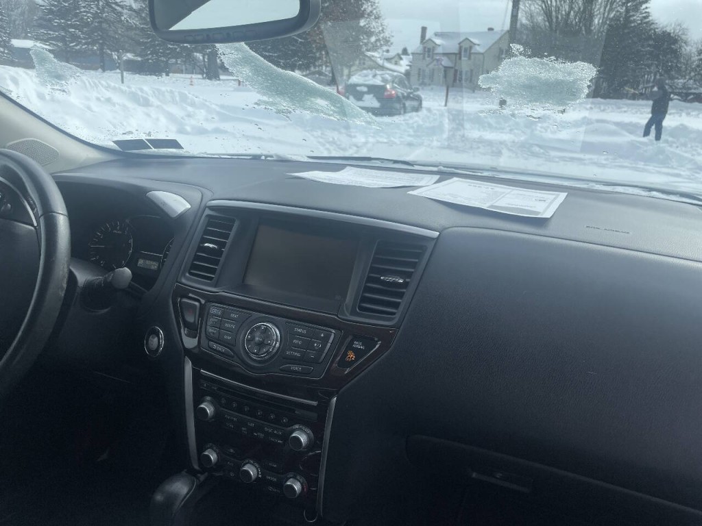 2015 Nissan Pathfinder Image 10