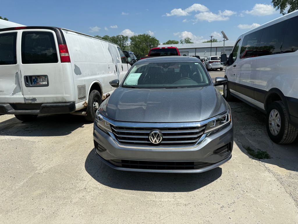 2021 Volkswagen Passat Image 2
