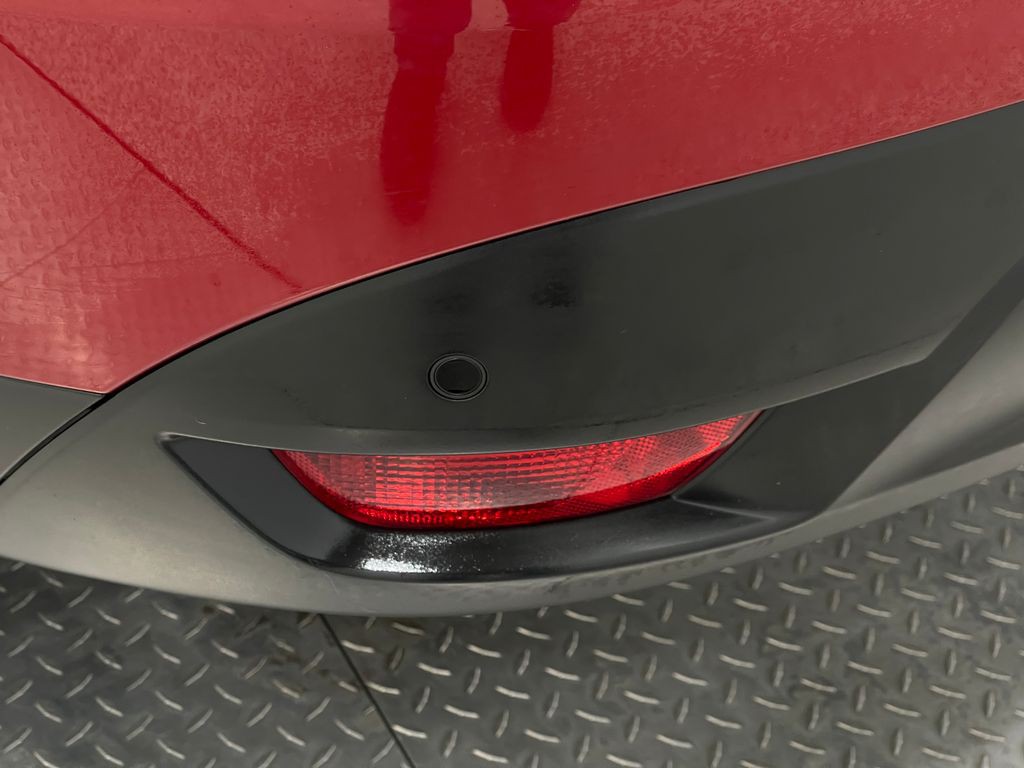 2019 Jaguar F-PACE Image 11