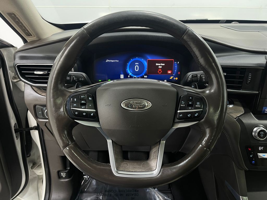 2020 Ford Explorer Image 24