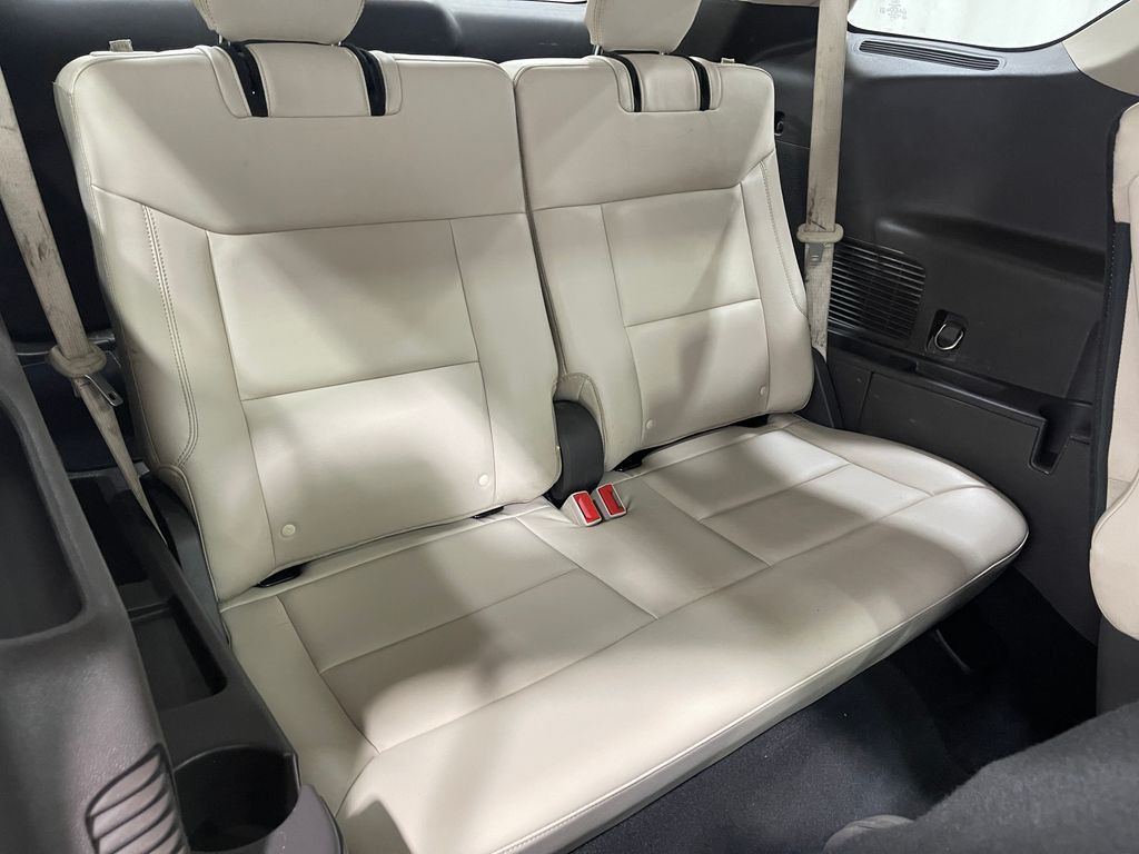 2020 Ford Explorer Image 34