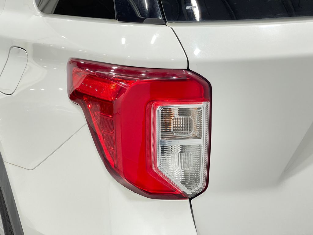 2020 Ford Explorer Image 38