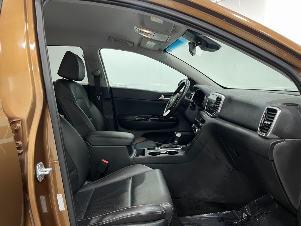 2020 Kia Sportage Image 30