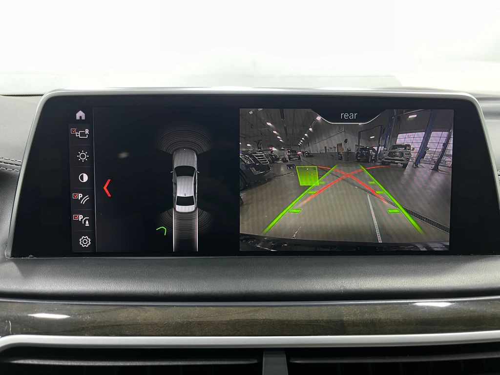 2018 BMW 7 Series Image 11